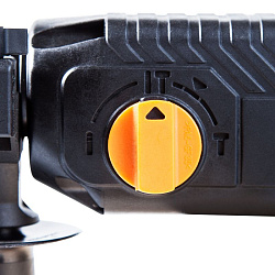 Перфоратор Bort BHD-700-P